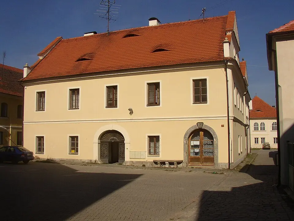 Židovský obecní dům - Lokšanský palác