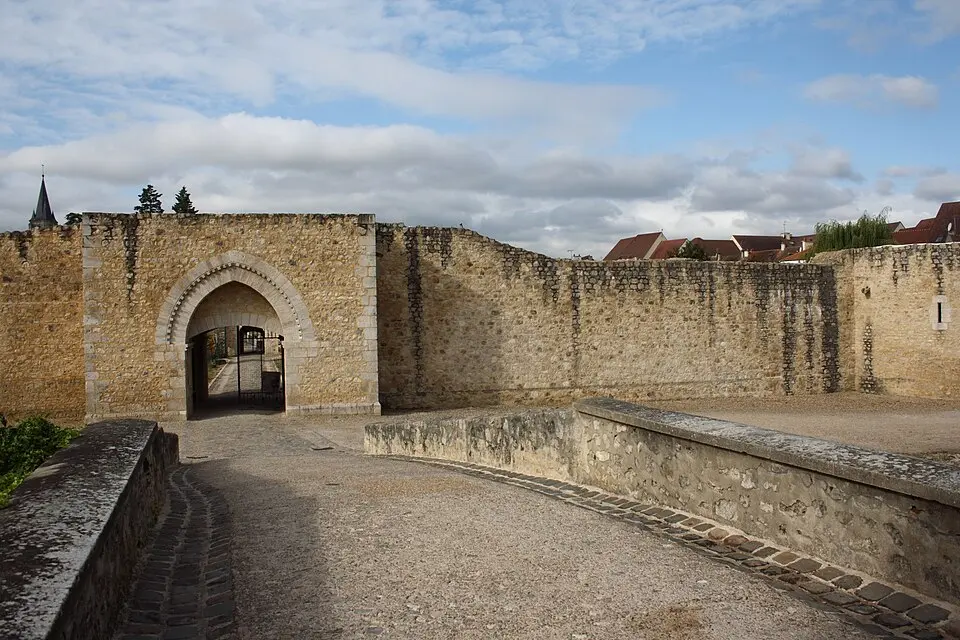Burg Brie-Comte-Robert