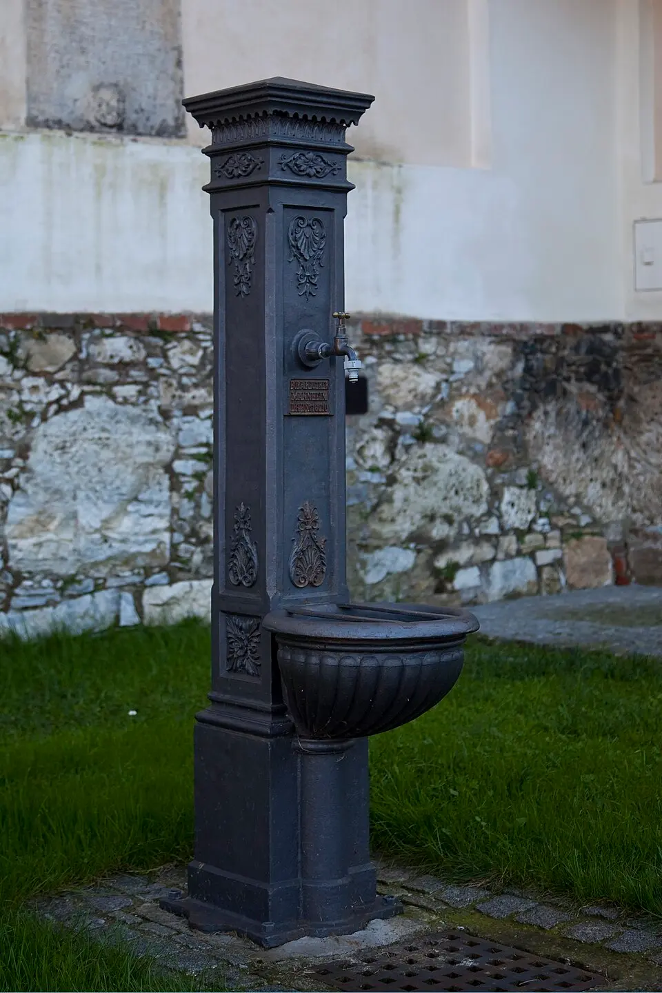 Kép: Danraf · CC BY-SA 3.0 AT Brunnen