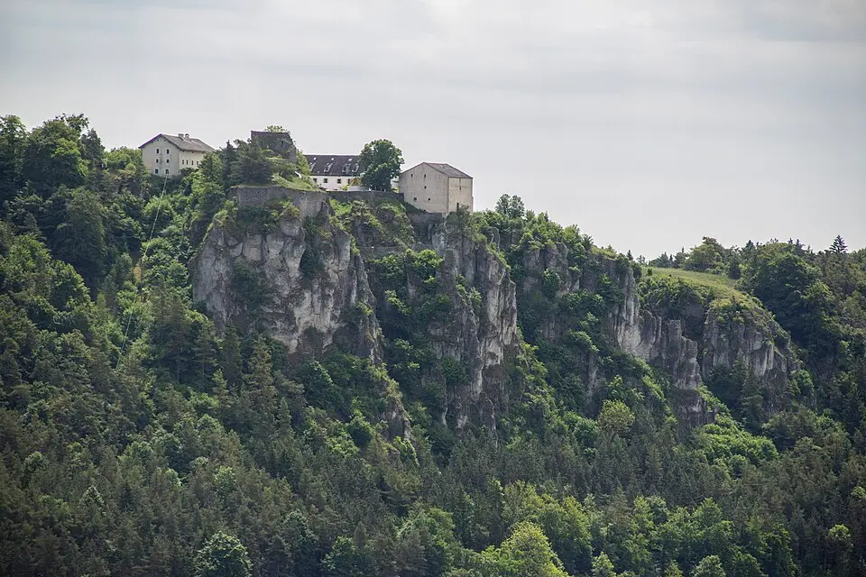 Immagine: Derzno · CC BY 3.0 Bodendenkmal in Kipfenberg, #D-1-7034-0179