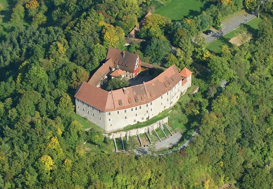 Obrázek: Pegasus2 · Public domain Burg Hoheneck (Ipsheim)