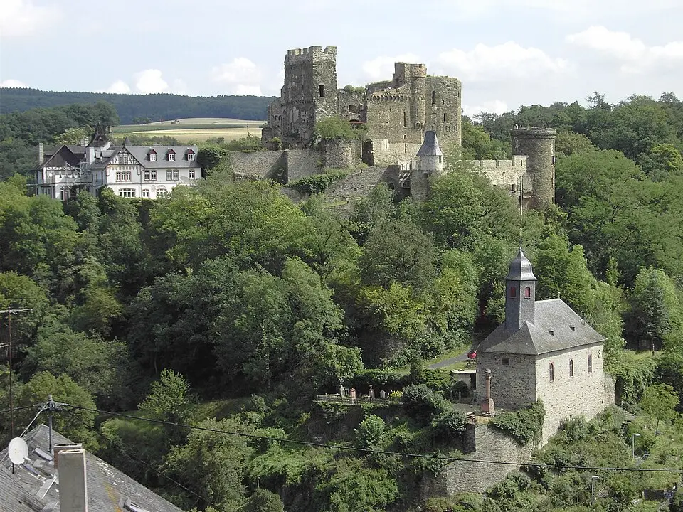 Bild: Gemeinde Reichenberg Ortsbürgermeister Karl Heinz Goerke · CC BY-SA 3.0 Burg Reichenberg (Rheinland-Pfalz)