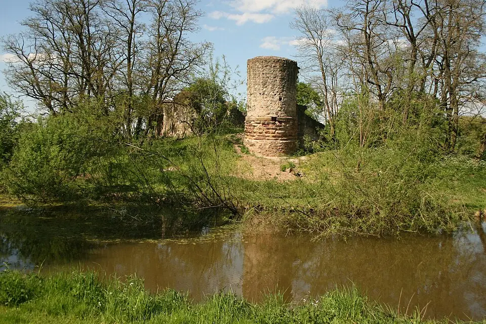 Bild: Haselburg-müller · CC BY-SA 3.0 Burg Dorfelden