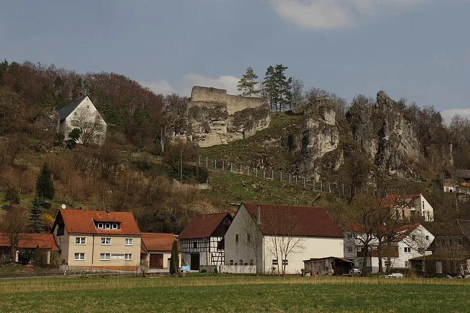 Immagine: Sven-121 · CC0 Burgruine Wolfsberg (Obertrubach)