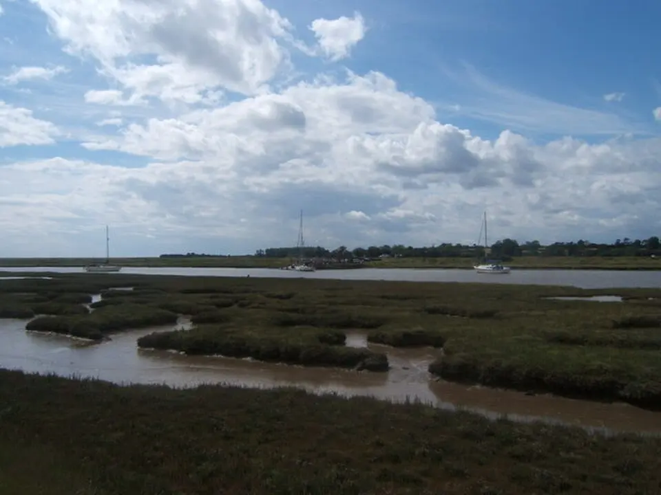 Image: Roger Miller · CC BY-SA 2.0 Butley River