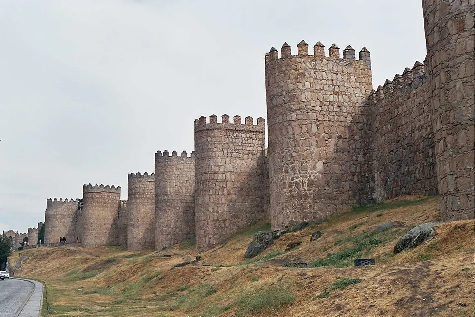 Bild: Pelayo2 · CC BY-SA 3.0 Muralla de Ávila