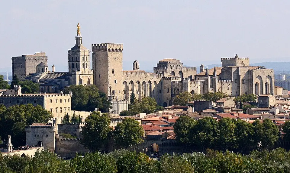 Bild: Jean-Marc Rosier (de/from http://www.cjrosier.com + http://www.gordes-immobilier.com) · CC BY-SA 3.0 Département Vaucluse