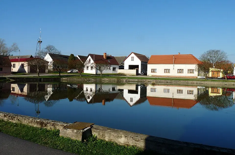 Černěves