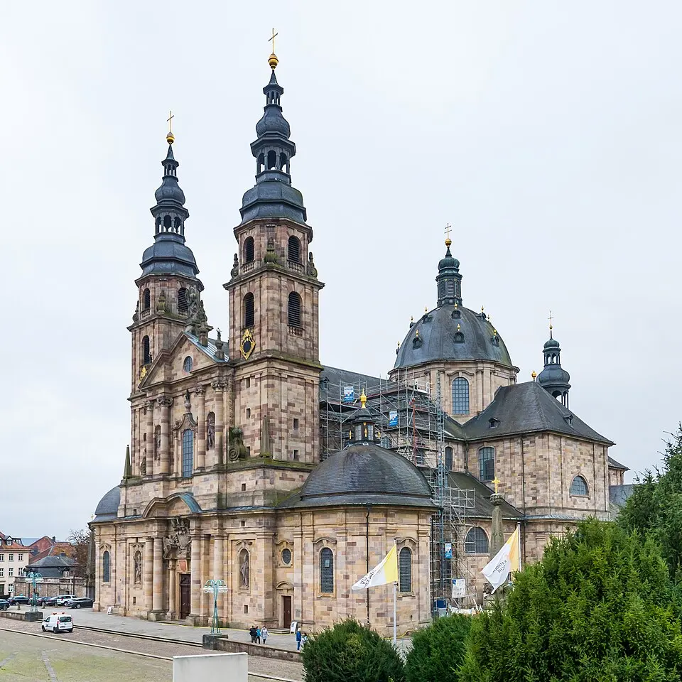 Immagine: Raimond Spekking · CC BY-SA 4.0 Fulda