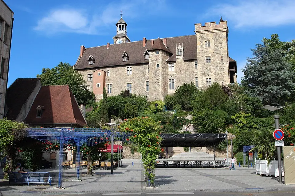 Bild: Lionel Allorge · CC BY-SA 3.0 Montluçon