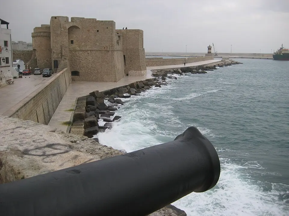 Bild: Domenico Capitanio · CC BY-SA 3.0 Castello di Monopoli
