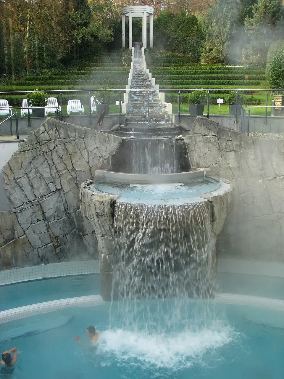Bild: Wi1234 · CC BY-SA 3.0 Carolus Thermen