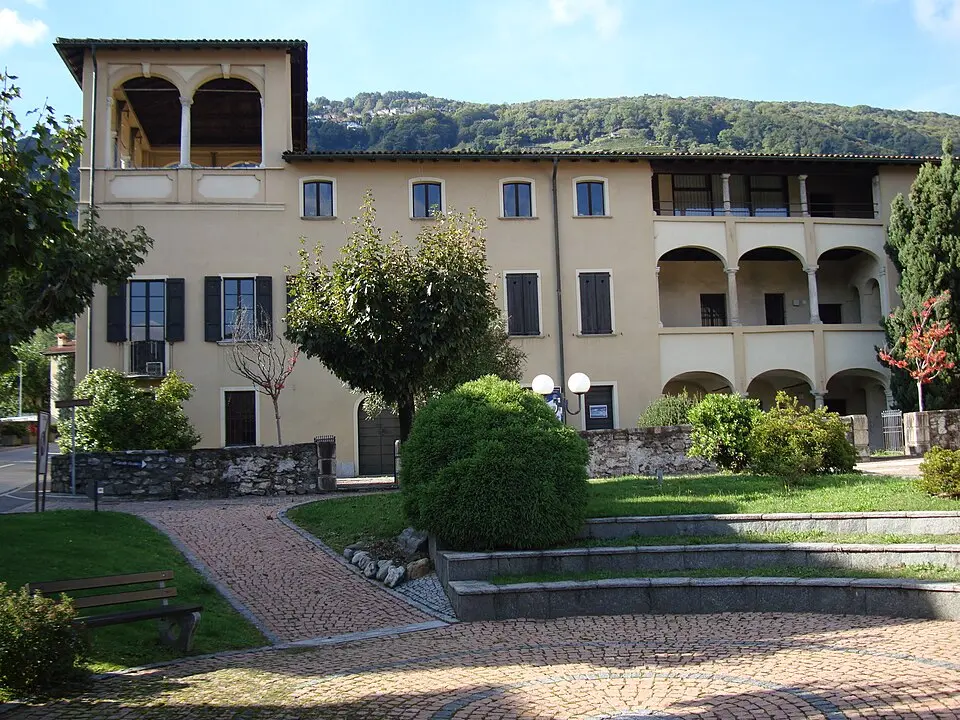 Bild: Ilario · CC BY-SA 3.0 Riva Palast
