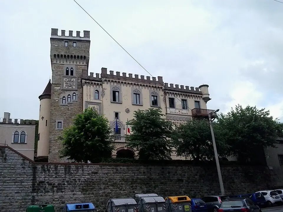 Bild: European School of Trieste · CC BY-SA 3.0 Astronomisches Observatorium Triest