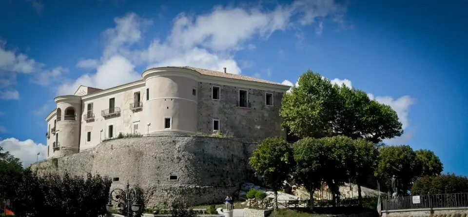 Bild: Gopes77 · Public domain Castello di Gesualdo