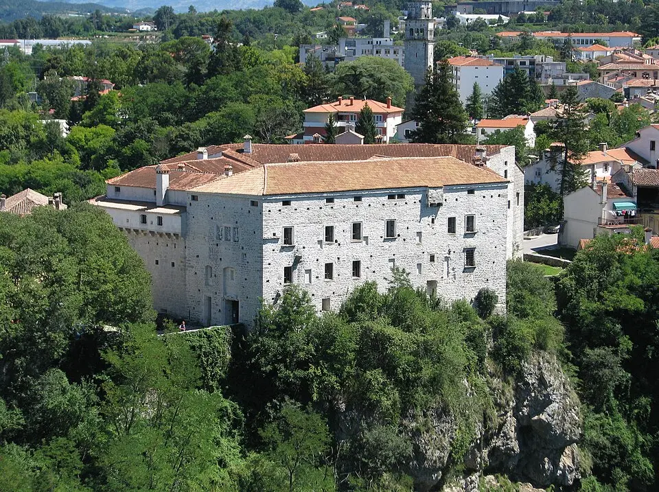 Bild: G.F.S. · CC BY 3.0 Burg Pazin