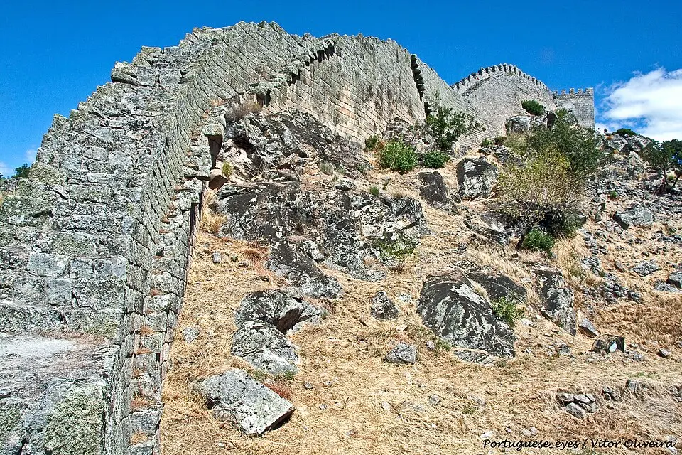 Bild: Vitor Oliveira from Torres Vedras, PORTUGAL · CC BY-SA 2.0 Castelo de Numão