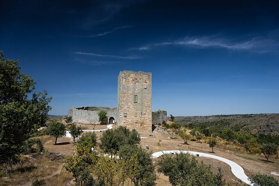 Bild: Paulo Valdivieso from Lisboa, Portugal · CC BY-SA 2.0 Castelo de Vilar Maior