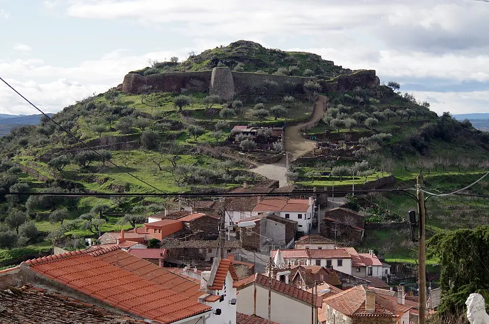 Bild: David Perez · CC BY 4.0 Castelo de Castelo Melhor