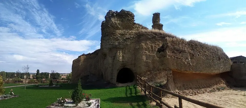 castillo de Castrillo de Villavega