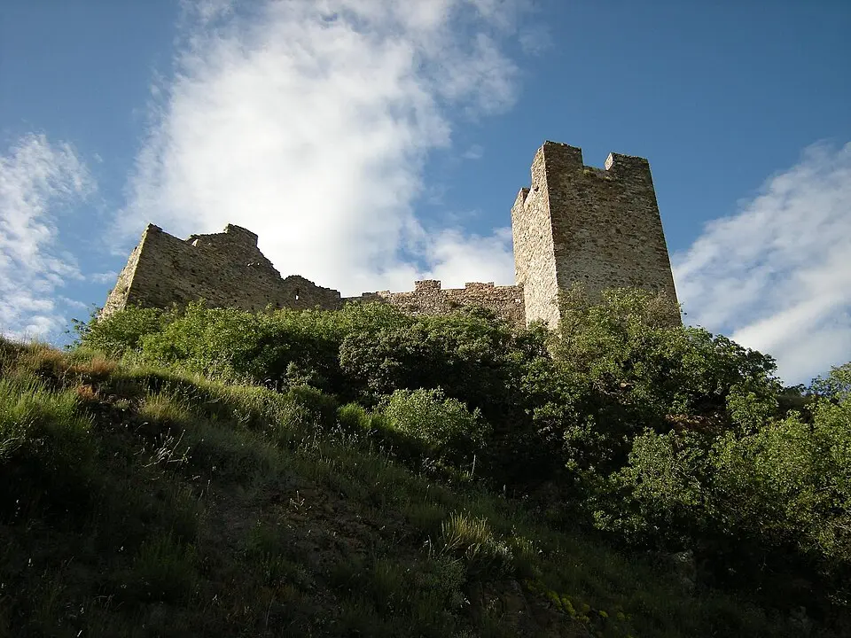 Bild: José Antonio Gil Martínez · CC BY 2.0 castillo de Cornatel