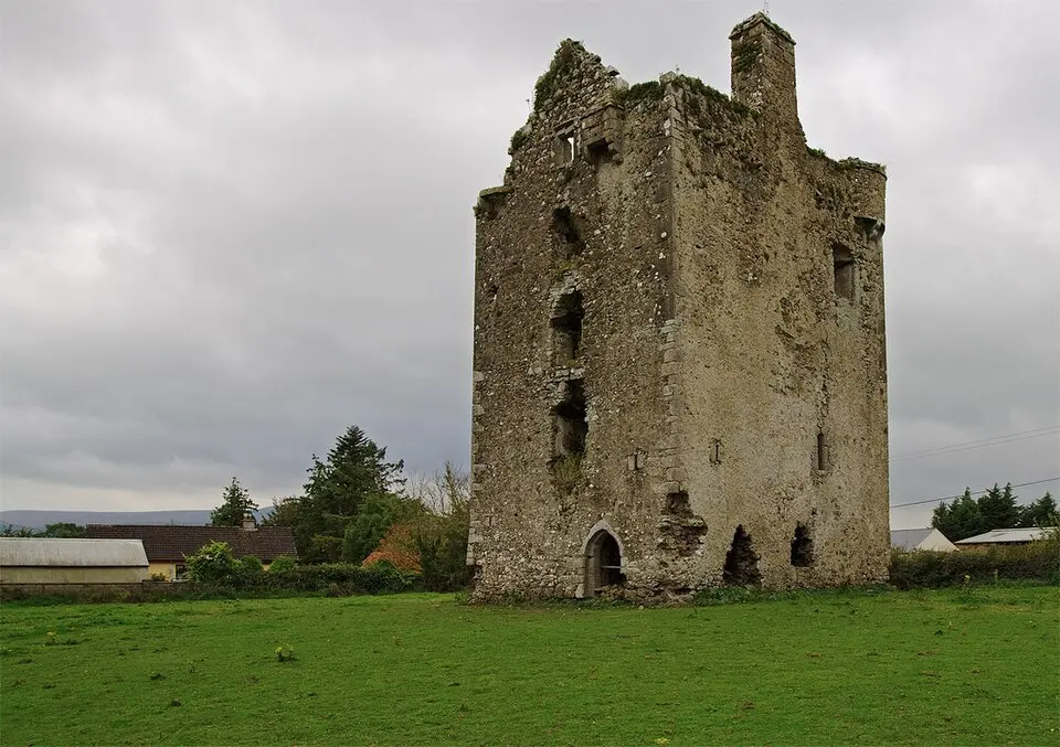 Knockgraffon Castle