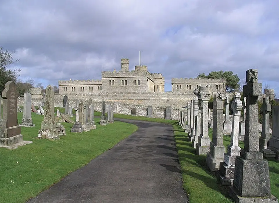 Obrázok: Walter Baxter · CC BY-SA 2.0 Jedburgh Castle