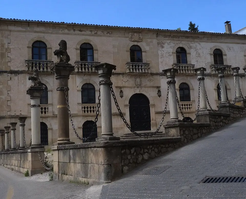 Palacio de las Cadenas