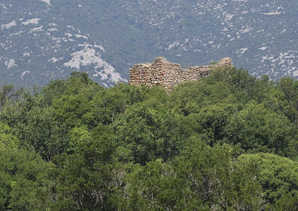 Πύργος στο Άνω Κουρούνι