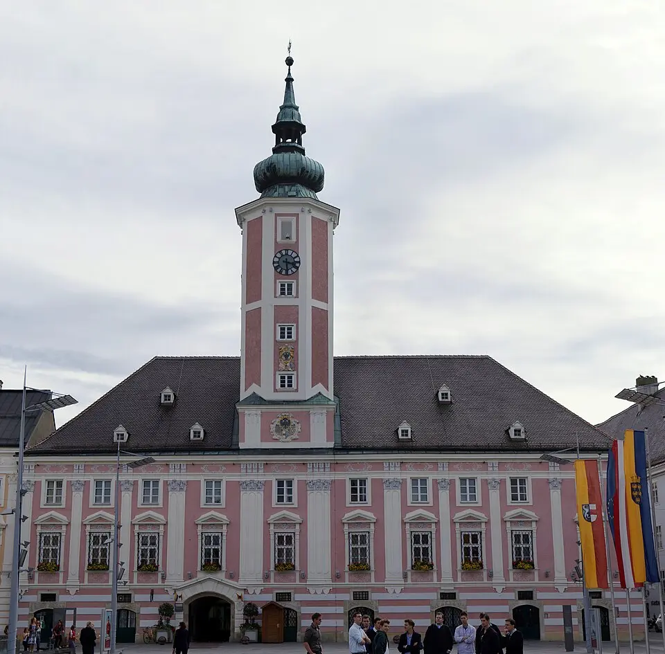Image: Alexander Wagner · CC BY-SA 3.0 St. Pölten Town hall