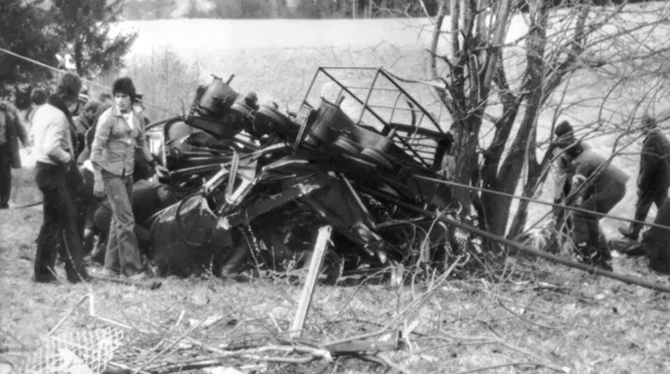 Bild: http://www.ilpost.it/2016/03/09/disastro-funivia-cermis/ · Public domain Seilbahnunfall von Cavalese (1976)