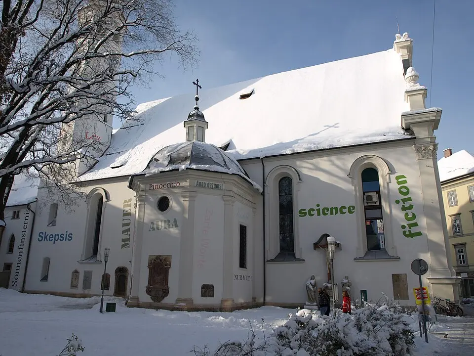 Bild: Bonjour68 · CC BY-SA 3.0 Graz: AEIOU im Dom – der Schriftzug des Kaisers