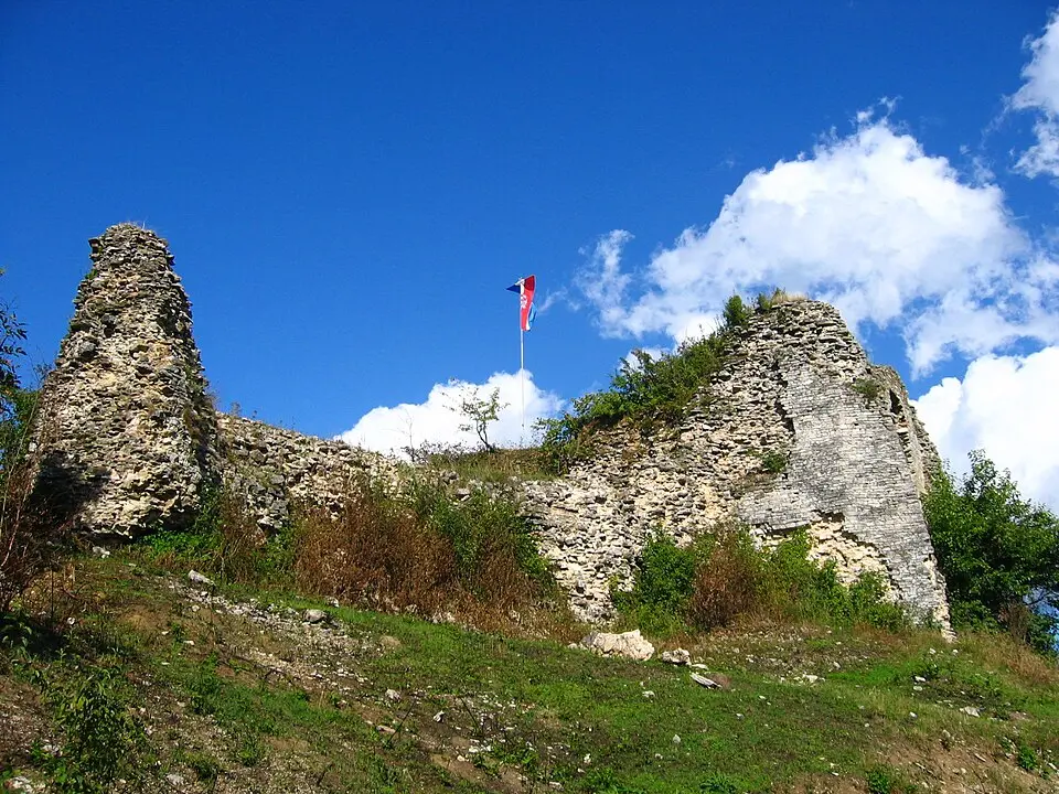Bild: Neoneo13 · Public domain Burg Cetin