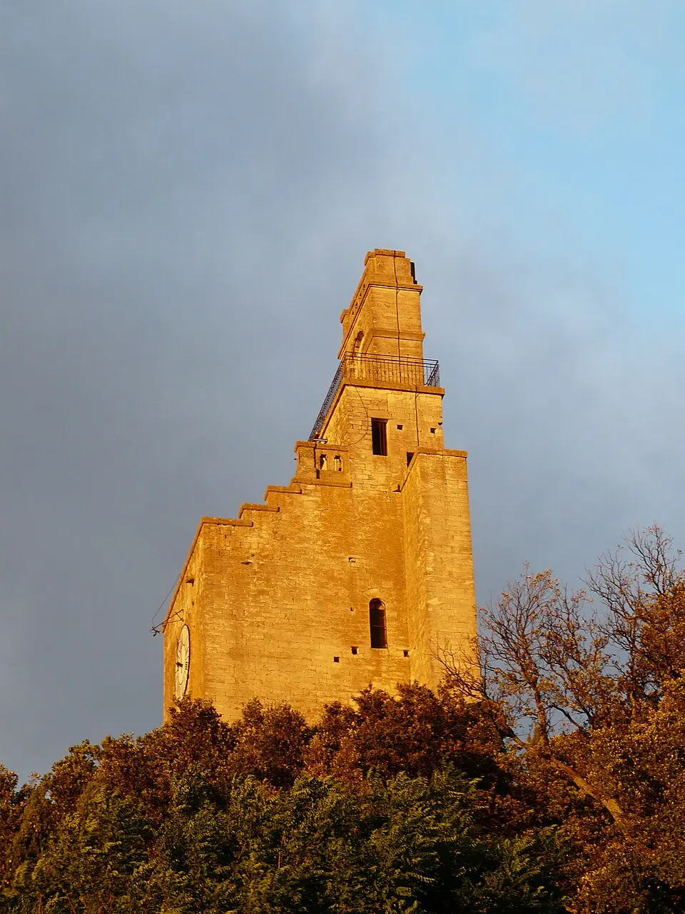 Bild: Msanchezdelrio · CC BY-SA 3.0 Tour de Chamaret | Château de Chamaret