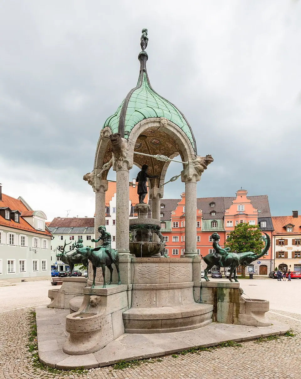 Magnus unter dem Baldachin