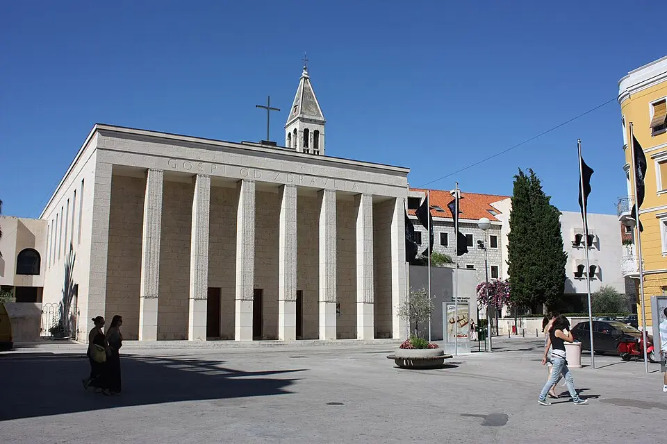 Gospe od Zdravlja: eine Barockkirche, die ein Modernist ersetzte