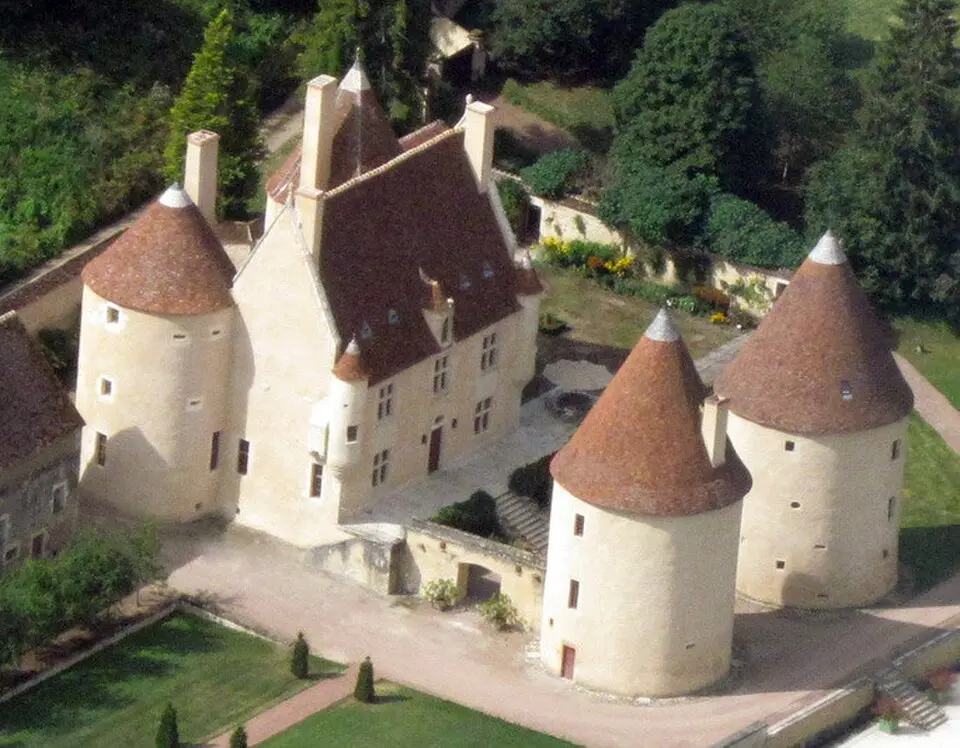 Bild: Belteral · CC BY-SA 3.0 château de Corbelin