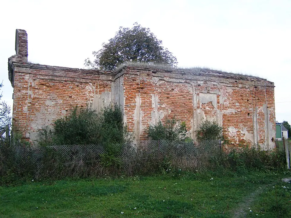 Kordegarda pałacowa, na placu szkolnym
