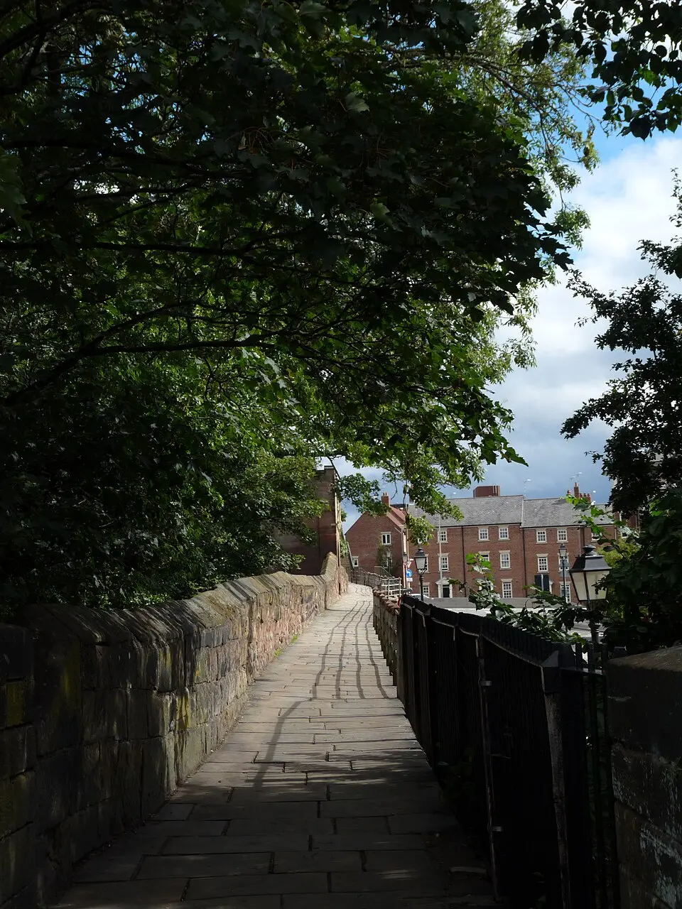 City Wall from Bonewaldesthorne Tower to Pembertons Parlour