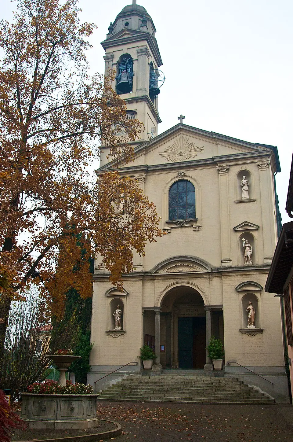 Bild: Goldmund100 · CC BY-SA 3.0 chiesa dei Santi Donato e Carpoforo