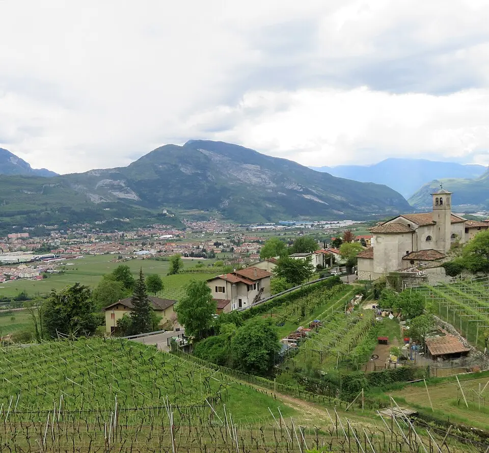 Bild: Lungoleno · CC BY-SA 4.0 Sasso