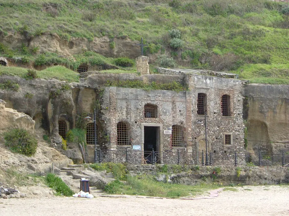 Bild: Belsito · CC BY-SA 3.0 chiesetta di Piedigrotta