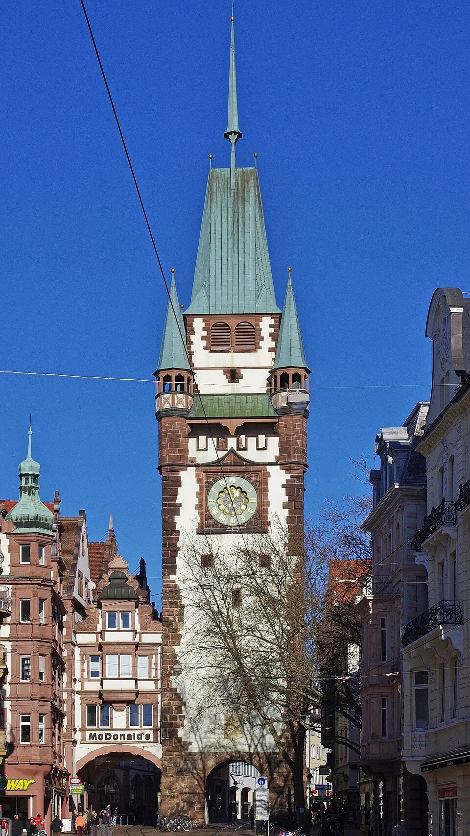 Freiburg: Zwei Kapellen für einen Kaiser, der in Wiener Neustadt bestattet wurde