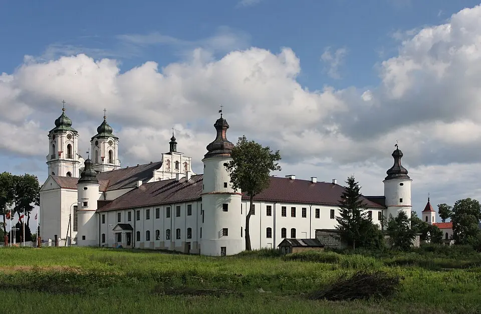 Klasztor, ob. dom kultury