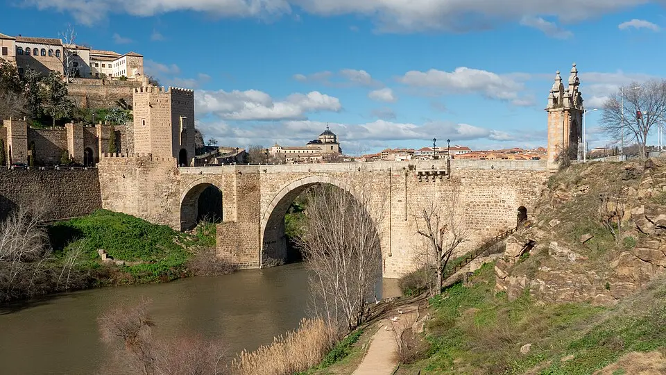 Bild: Fernando · CC BY-SA 4.0 Toledo: Eine Stadt wechselt die Religion