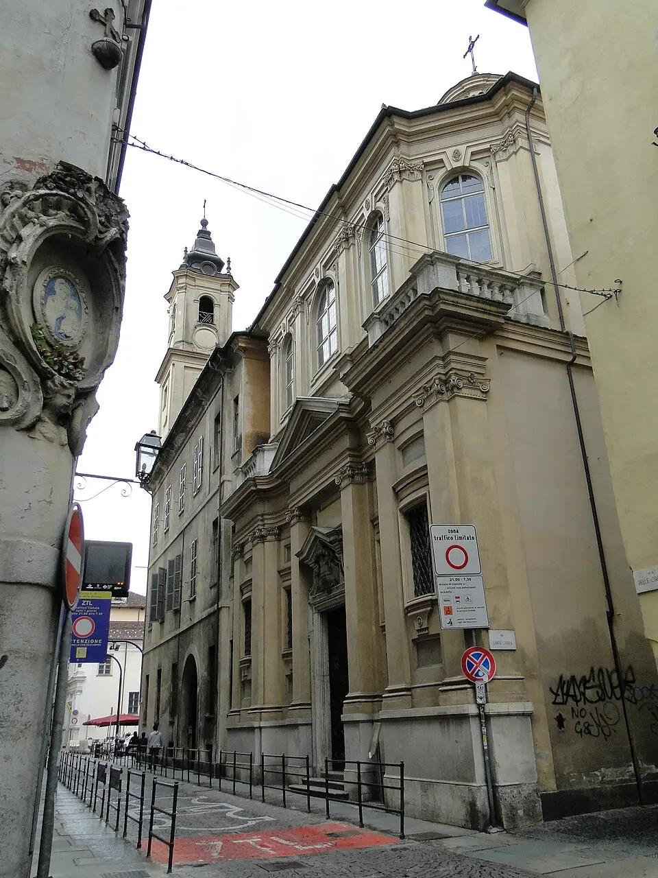 Bild: K.Weise · CC BY-SA 3.0 Torino: Kirchen zwischen Hof und Stadt