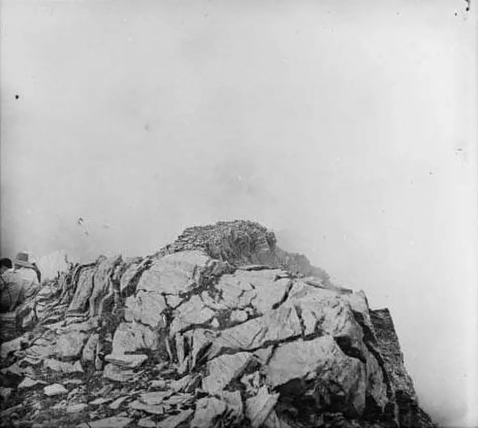 Bild: Cèsar August Torras i Ferreri · Public domain Puig de Pastuira