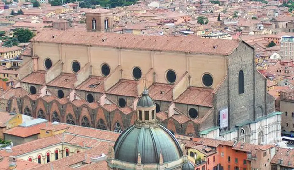 Hochgeladen von: Rnt20 · Public domain Basilika San Petronio