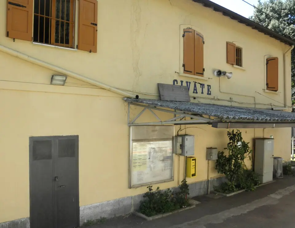 stazione di Civate