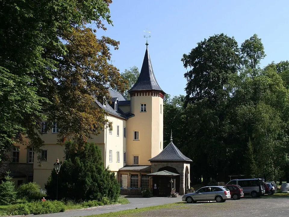 Bild: Störfix · CC BY-SA 3.0 Schloss Neuhof